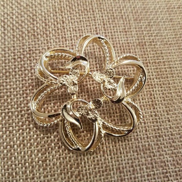 VTg Sarah Coventry Flower Brooch 1349 - Picture 2 of 6